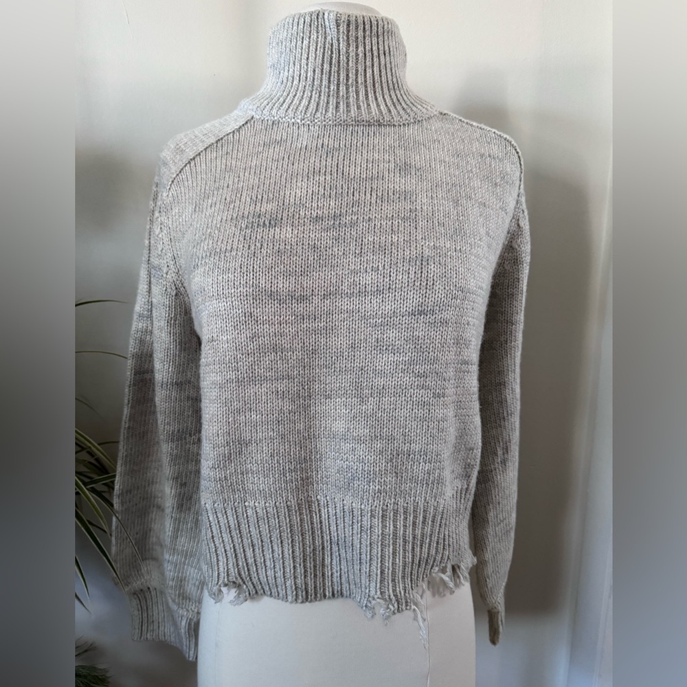 EUC Lovers + Friends granite cropped turtleneck sweater Size XS